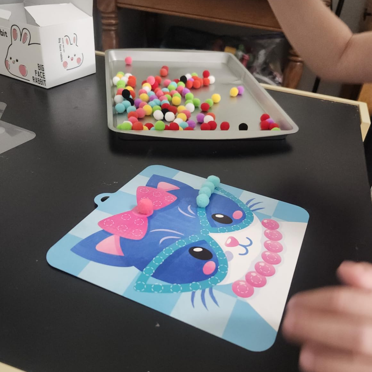 Crafty Pom Pom Kit – Το Σετ για Αφράτη Δημιουργία