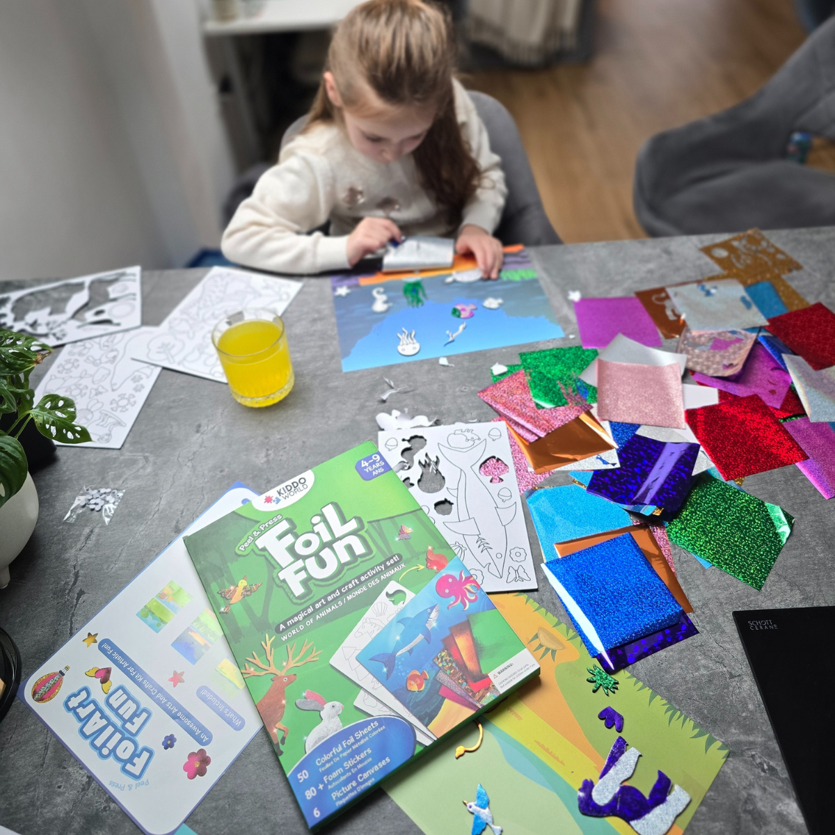 Foil Fun: Κόσμος των Ζώων | Δημιουργικό σετ χωρίς ακαταστασία (για παιδιά 4–9 ετών)