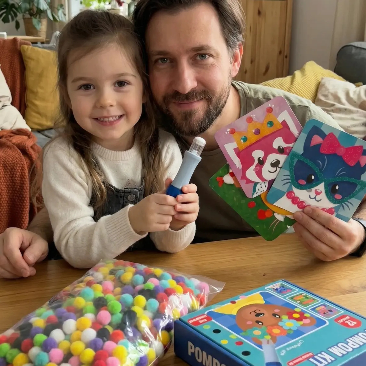 ΑΠΟΛΥΤΟ ΔΗΜΙΟΥΡΓΙΚΟ ΠΑΚΕΤΟ: Pom Pom Kit, Tufting Kit & Foil Fun Πριγκίπισσες