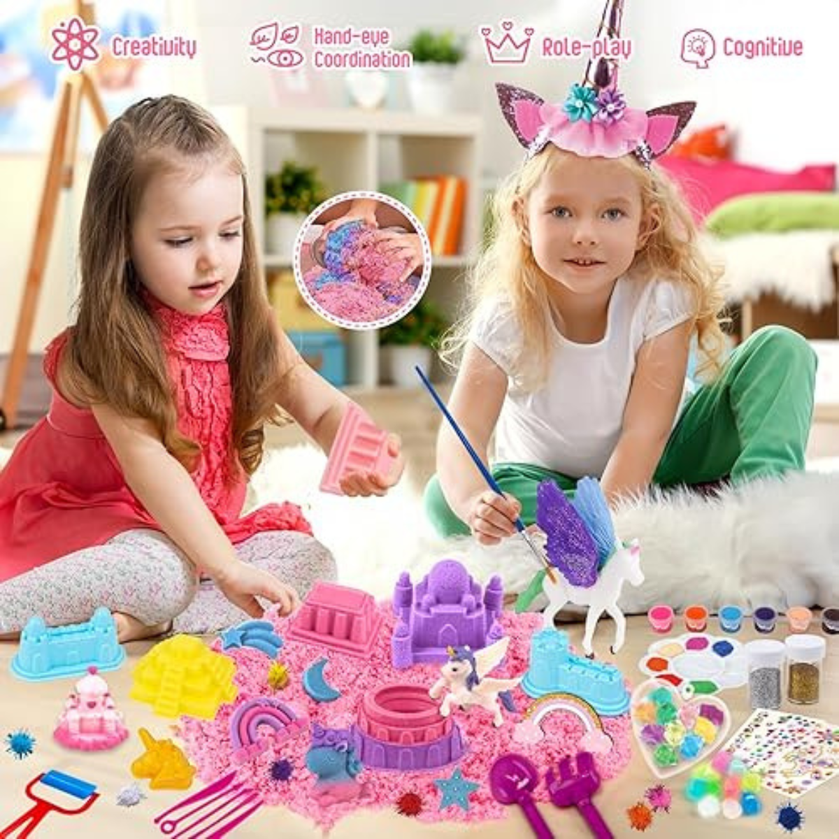 Kinetic Sand Κατασκευαστικό Παιχνίδι με Πτυσσόμενο Κάδο – Σκάψε, Χτίσε & Γκρέμισε (2 κιλά άμμου, για ηλικίες 3+)