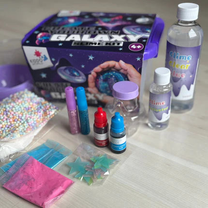 Galaxy Slime – φτιάξε λαμπερό διαστημικό slime που φωσφορίζει στο σκοτάδι! (4+ ετών)