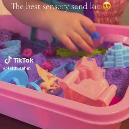 Kinetic Sand Κατασκευαστικό Παιχνίδι με Πτυσσόμενο Κάδο – Σκάψε, Χτίσε & Γκρέμισε (2 κιλά άμμου, για ηλικίες 3+)